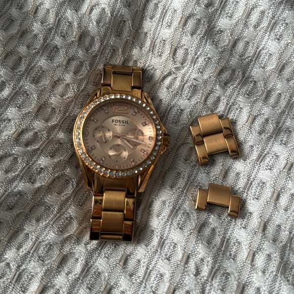 Fossil rose gold watch with diamonds - Picture 1 of 5